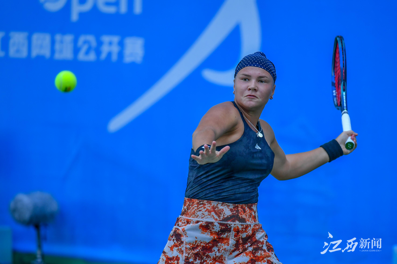 我们面前的 我们面前的